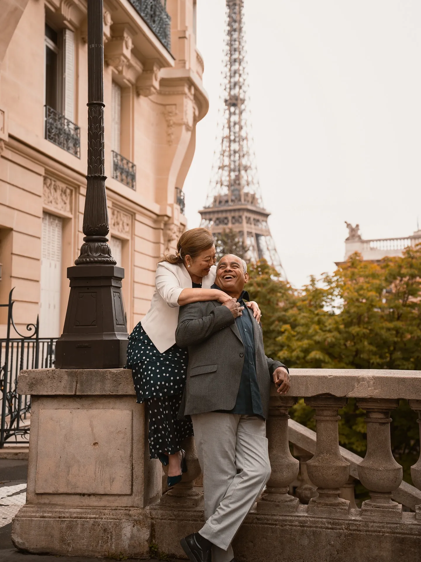 Couple Photoshoot in Paris